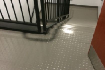 rubber floor cleaning img